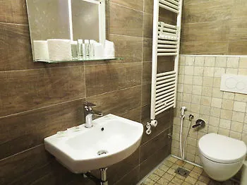 New Paradise Rome Hotel